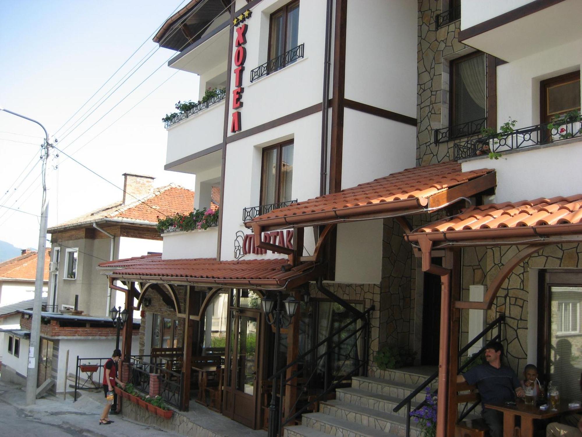 Spartak Family Hotel スモーリャン エクステリア 写真